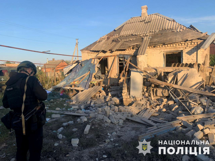Росіяни вбили п’ятьох людей на Донеччині: поліція повідомила подробиці обстрілів за 20 вересня