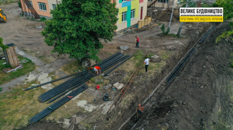 У Мирнограді завершується реконструкція дитячого садочку «Ромашка»