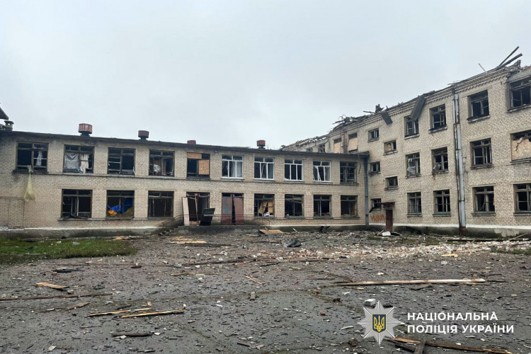 Окупанти обстріляли 11 населених пунктів Донеччини, вбили двох цивільних, п’ятеро поранені