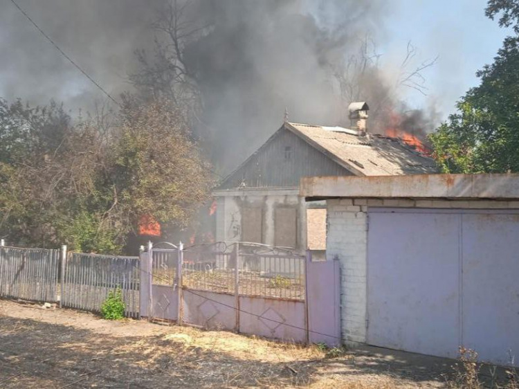 У Рівному Мирноградської ТГ поранено двох людей: поліція повідомила про наслідки обстрілів 19 вересня