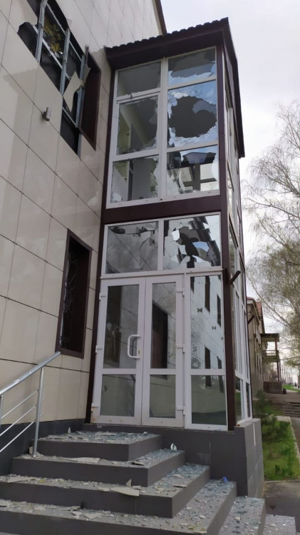 Одна людина загинула, ще двоє поранені через російські обстріли Донеччини 4 квітня