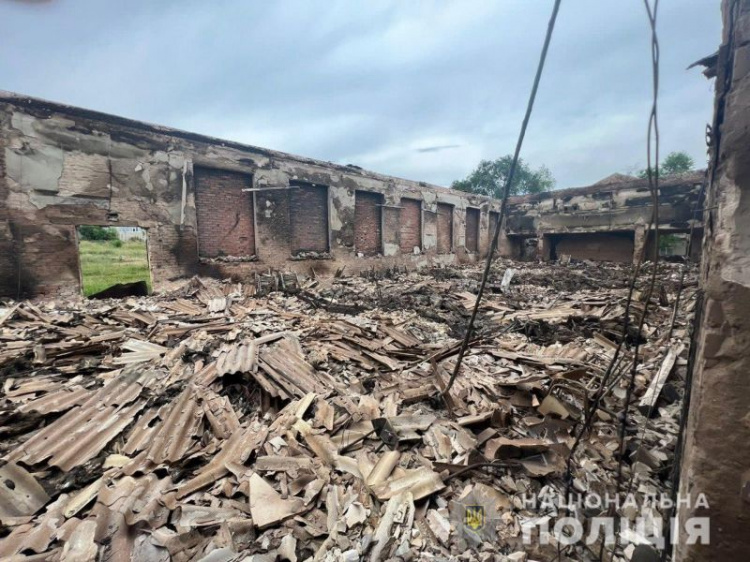 Окупанти за добу обстріляли 12 населених пунктів Донеччини, є загиблі та поранені