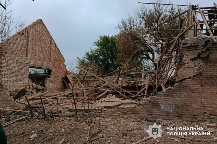 За добу війська рф обстріляли 6 населених пунктів Донеччини, вбили цивільну людину
