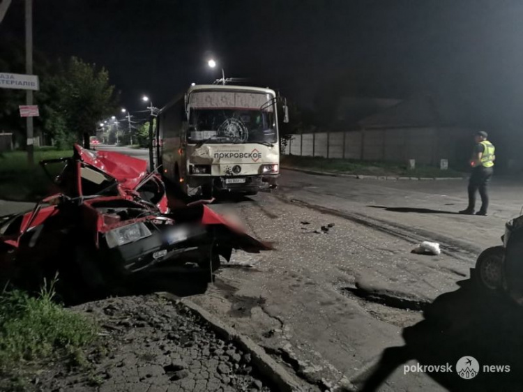 Смертельное ДТП в Покровске: погибли мужчина и женщина