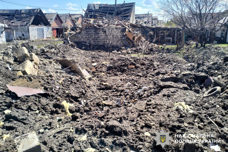 На Донеччині внаслідок обстрілів 23 квітня троє цивільних загинуло, ще 7 – поранено