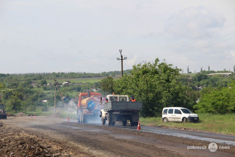 Продолжается капитальный ремонт дороги Покровск – Гришино