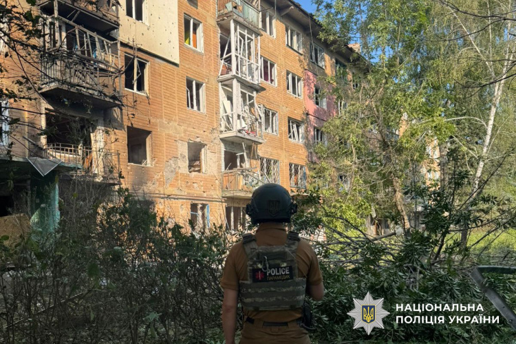 За добу росіяни атакували 10 населених пунктів Донеччини, двоє людей зазнали поранень