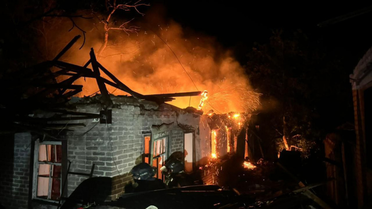 КАБом по Мирнограду, дронами – по цивільних: поліція інформує про обстріли Донеччини 9 червня