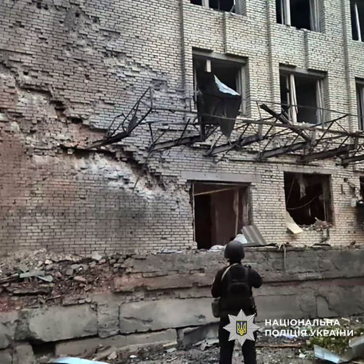 Загиблий, 13 поранених на Донеччині внаслідок обстрілу 4 жовтня