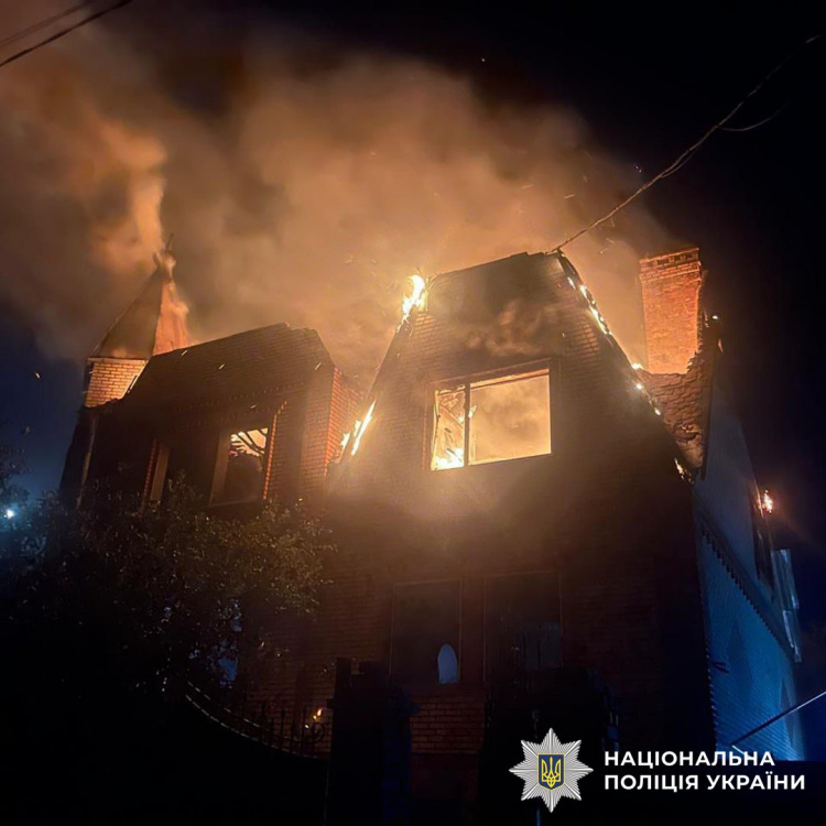 Обстріли 12 населених пунктів, 3 загиблих і 7 поранених: про наслідки російських обстрілів Донеччини за добу повідомили в поліції