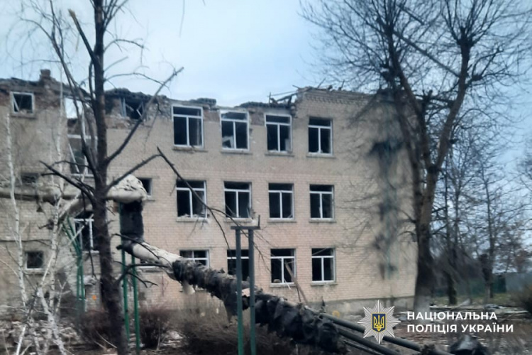 Війська рф атакували 10 населених пунктів Донеччини: у Добропіллі поранено людину