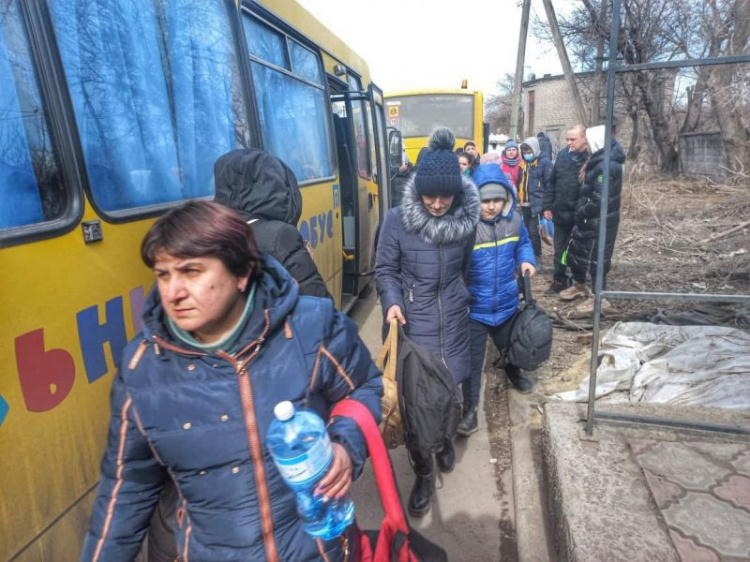 На Донеччині продовжується евакуація мирного населення