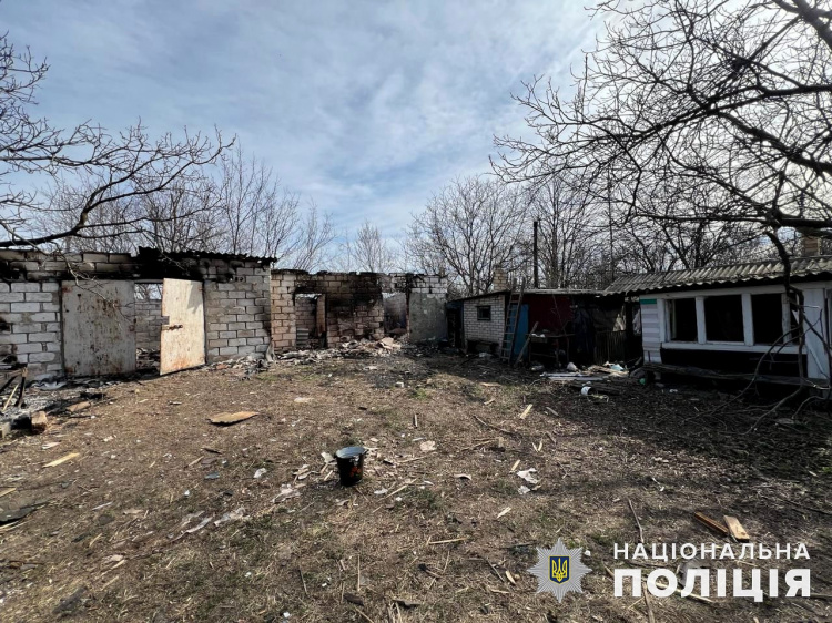 За добу окупанти обстріляли 10 населених пунктів Донеччини