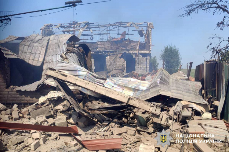 Мирноград пережив 6 обстрілів авіабомбами: наслідки обстрілів Донеччини за минулу добу