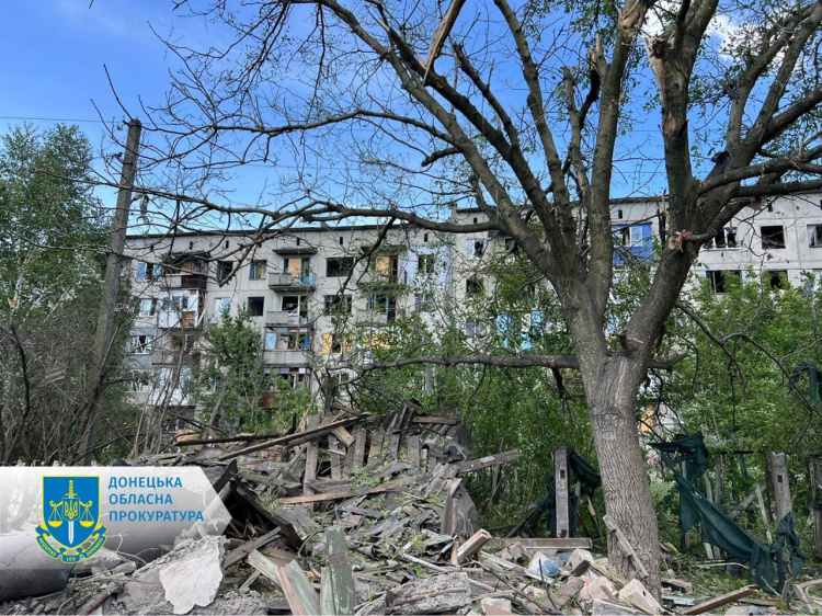 Ранковий обстріл Селидового, внаслідок якого загинули двоє людей: деталі від прокуратури