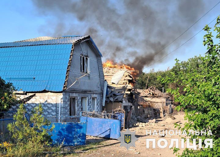 Удар авіабомбою по зупинці в Мирнограді: загинуло 4, поранено 9 осіб