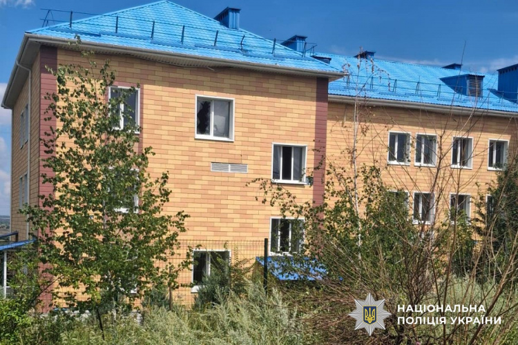 Одна людина загинула, семеро зазнали поранень внаслідок російських атак на Донеччині