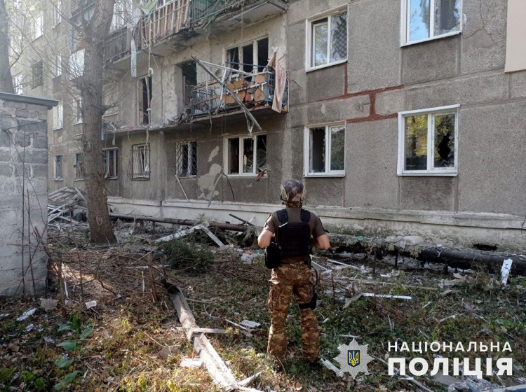 Троє поранених: поліція Донеччини зафіксувала наслідки російських обстрілів