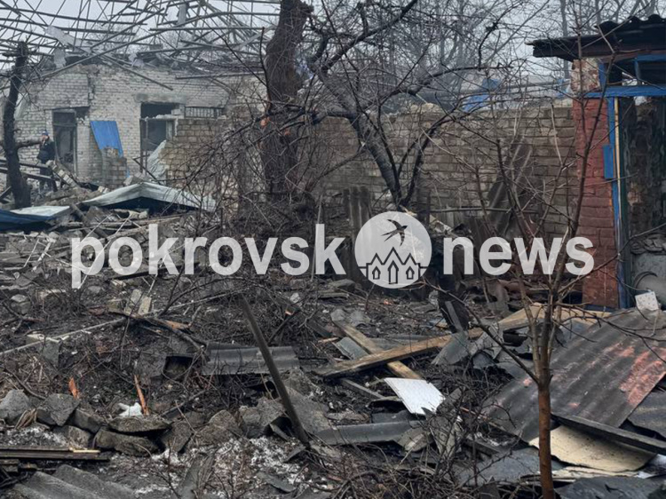 Нічна атака по Новогродівці: з’явилися фото наслідків обстрілу