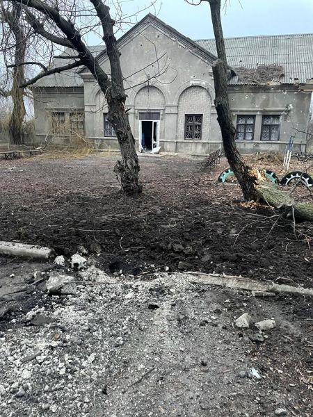 Донеччина під обстрілами росіян: поліцейські документують руйнування