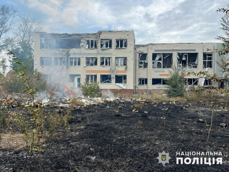 Знову авіабомби на Покровськ: поранено двох мешканців, пошкоджено об'єкти інфраструктури