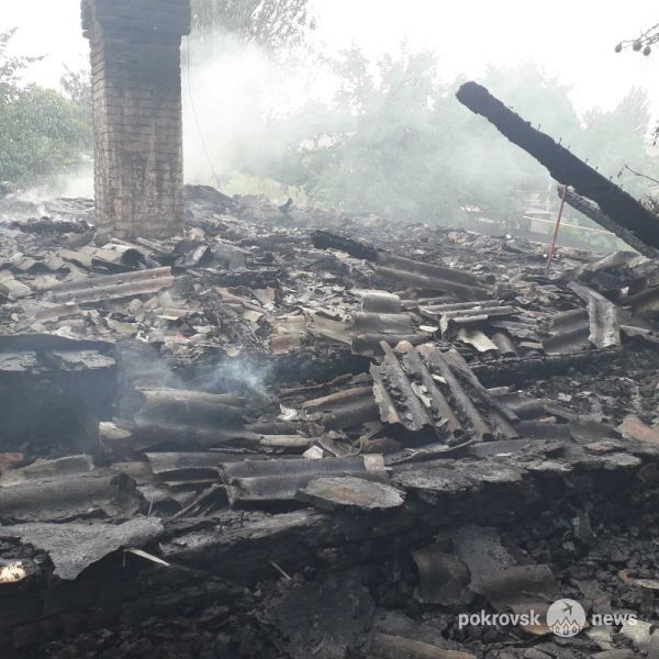 В Мирнограде горел многоквартирный дом