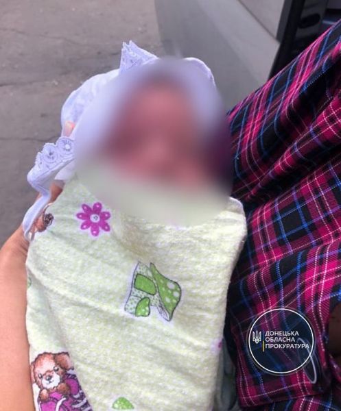 Жінку з Маріуполя, яка намагалась продати немовля, засуджено до 6 років ув’язнення