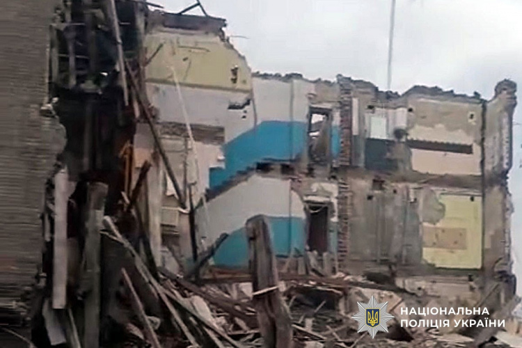 Чотири людини загинули, одна зазнала поранень унаслідок російських атак на Донеччині