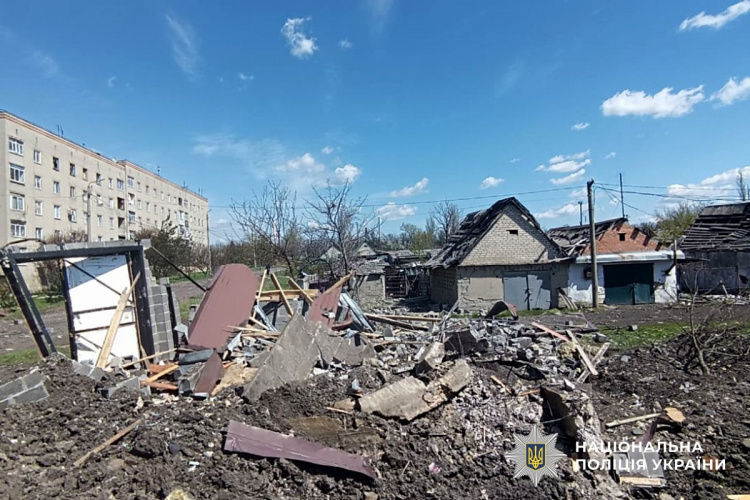 На Донеччині внаслідок обстрілів 23 квітня троє цивільних загинуло, ще 7 – поранено