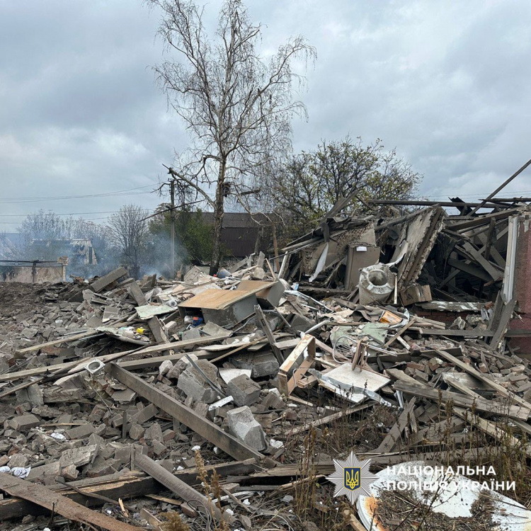 Дві людини загинули та дві зазнали поранень через російські обстріли Донеччини