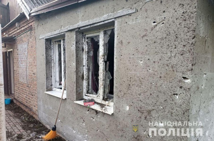 Окупанти за добу обстріляли шість населених пунктів Донеччини – поліція фіксує наслідки ударів