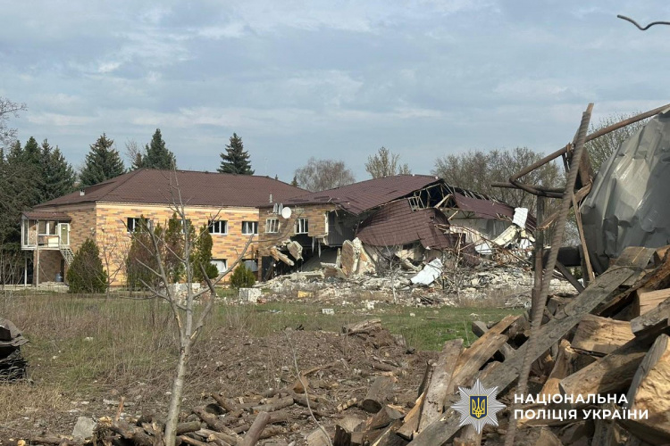 За добу росіяни вбили шістьох жителів Донеччини, зокрема дитину, ще 10 – поранили