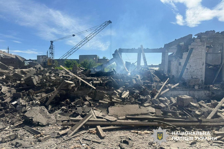 Четверо цивільних загинули, 11 поранені на Донеччині внаслідок обстрілів 21 травня