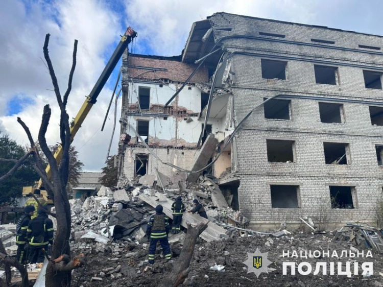 За добу на Донеччині ворог зруйнував та пошкодив 40 цивільних об’єктів