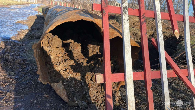В Мирнограде – снова авария на канализационном коллекторе