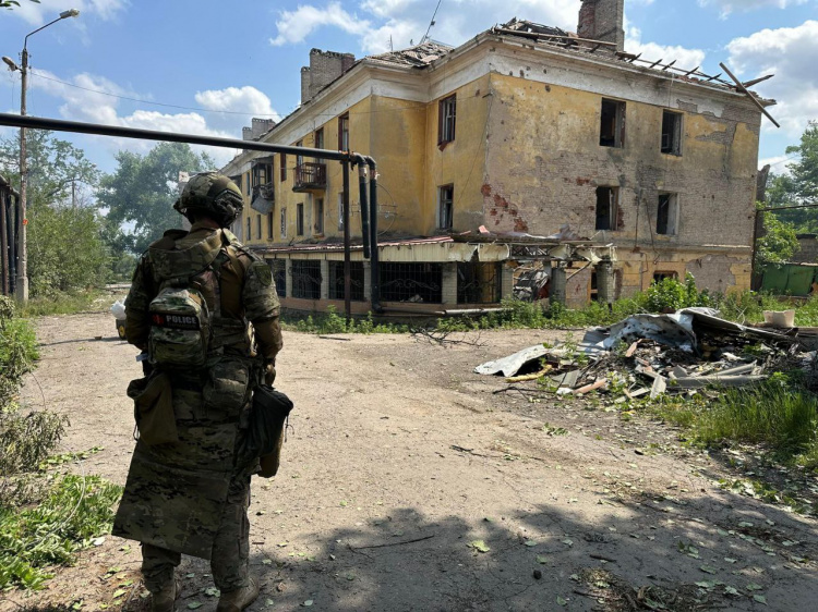 Загибель двох цивільних та поранення ще 10 зафіксували за 14 липня поліцейські Донеччини