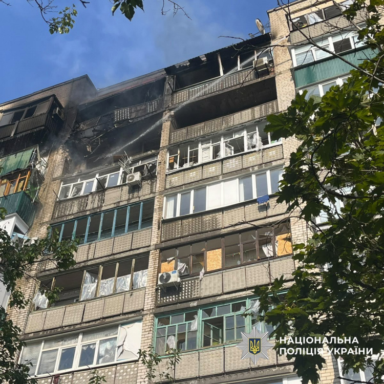 Загиблий і 11 поранених: про наслідки обстрілів Донеччини 19 серпня повідомили в поліції