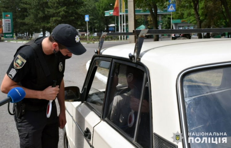 За п’ять днів відпрацювання автошляхів поліцейські Покровська виявили 47 порушень ПДР