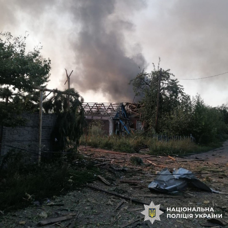 Троє загиблих і 11 поранених: на Донеччині ворог прицільно атакує цивільних