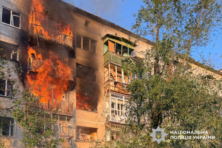 Дві людини загинули, семеро зазнали поранень унаслідок обстрілів Донеччини 22 серпня