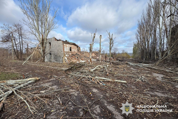 28 жовтня ворог обстріляв 9 населених пунктів Донеччини, руйнувань зазнали 12 цивільних об’єктів