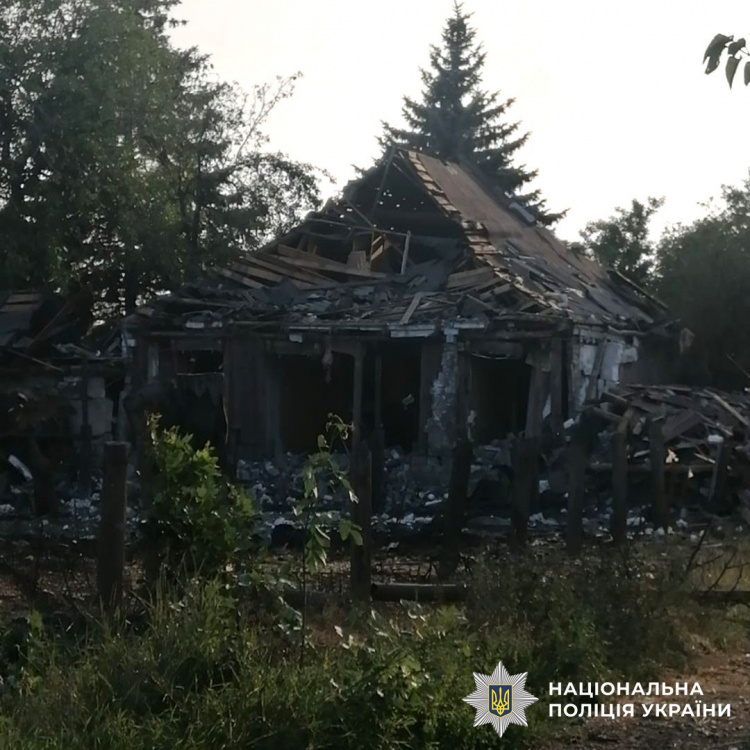 Троє загиблих і 11 поранених: на Донеччині ворог прицільно атакує цивільних