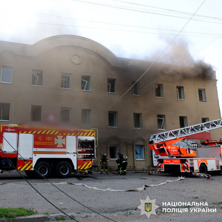 Троє загиблих і вісім поранених за добу: поліція Донеччини документує воєнні злочини рф