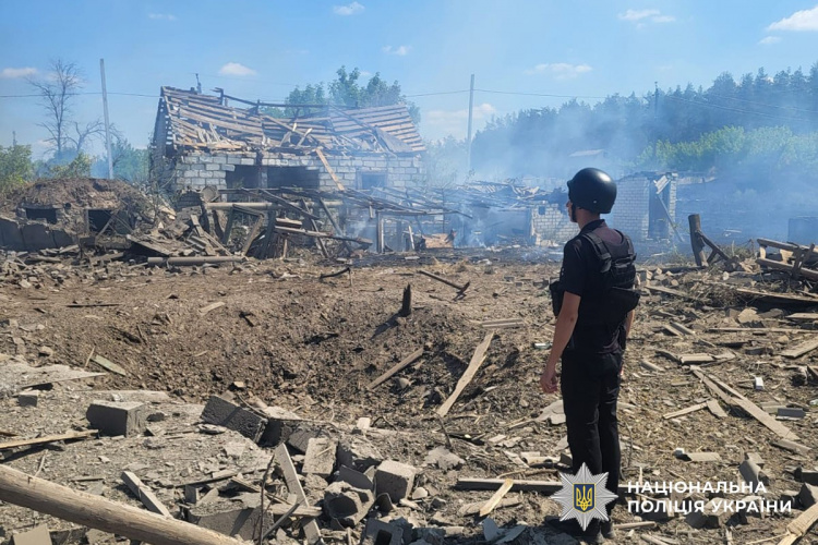 Окупанти обстріляли 16 населених пунктів Донеччини – 5 людей загинули, 11 зазнали поранень