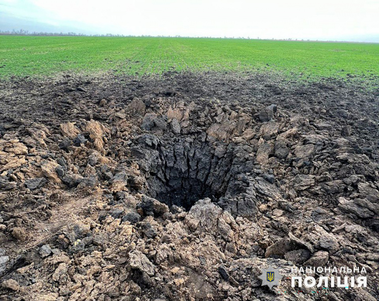 Ворог атакував 15 населених пунктів Донеччини – поранені люди, пошкоджені сільгосптехніка, будинки і ЛЕП